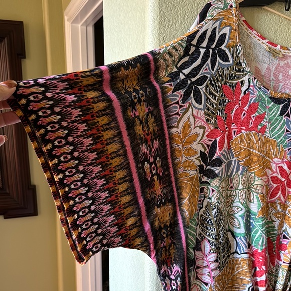 Colorful Floral Blouse - Picture 2 of 4